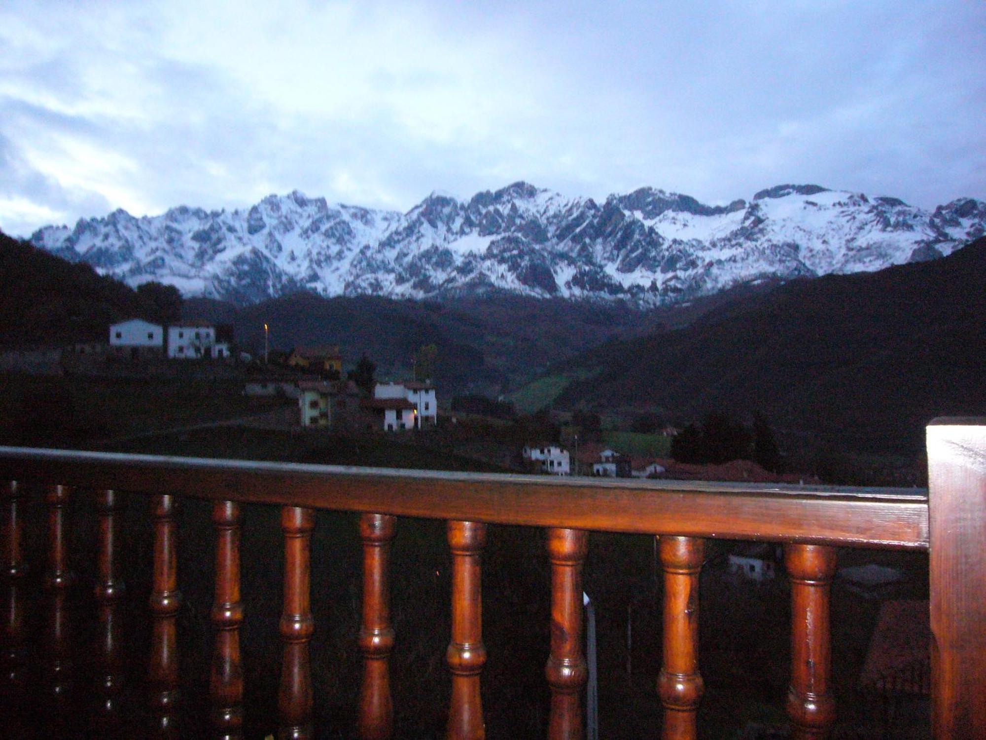 Posada El Bosque Mieses ภายนอก รูปภาพ